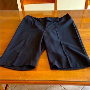 Black Tailored Knee-Length Shorts. Flowy and Dressy. Lightweight Fabric. EUC